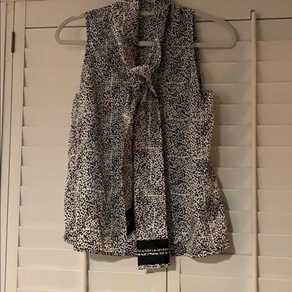 Limited blouse